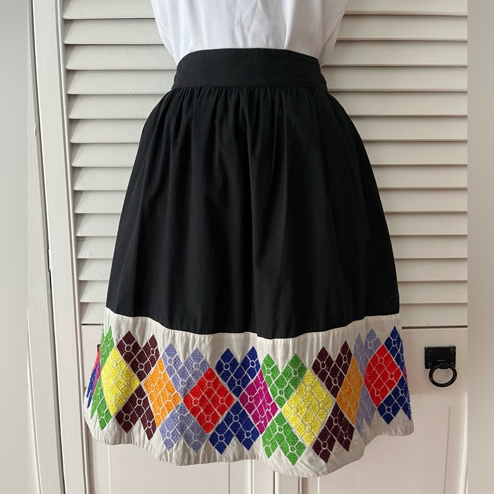 Floreat (Anthropologie) Embroidered A-Line skirt Sz 6